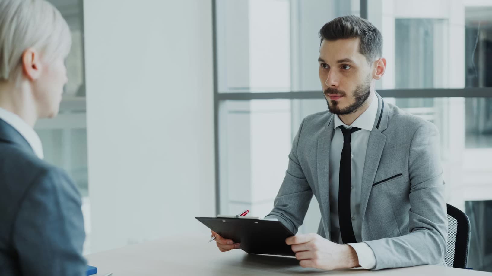 Como encontrar emprego em 30 dias: plano realista
